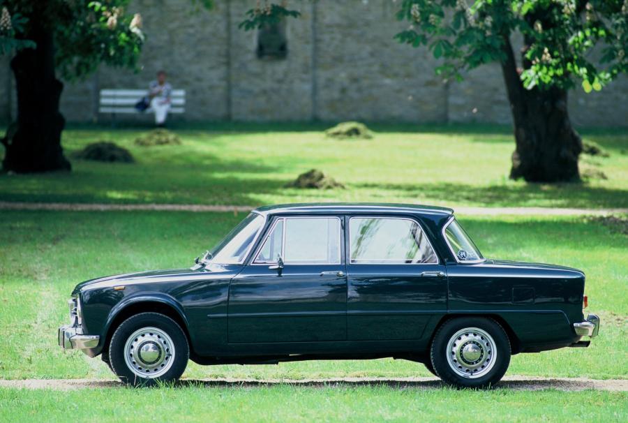  Alfa Romeo Giulia Berlina 1962 года  (фото 3 из 4)